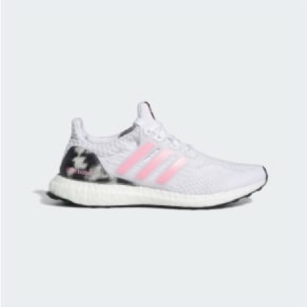 Adidas Ultraboost 5.0 DNA (new in box) Size 8